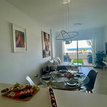 Seitz Second Floor Апартаменты